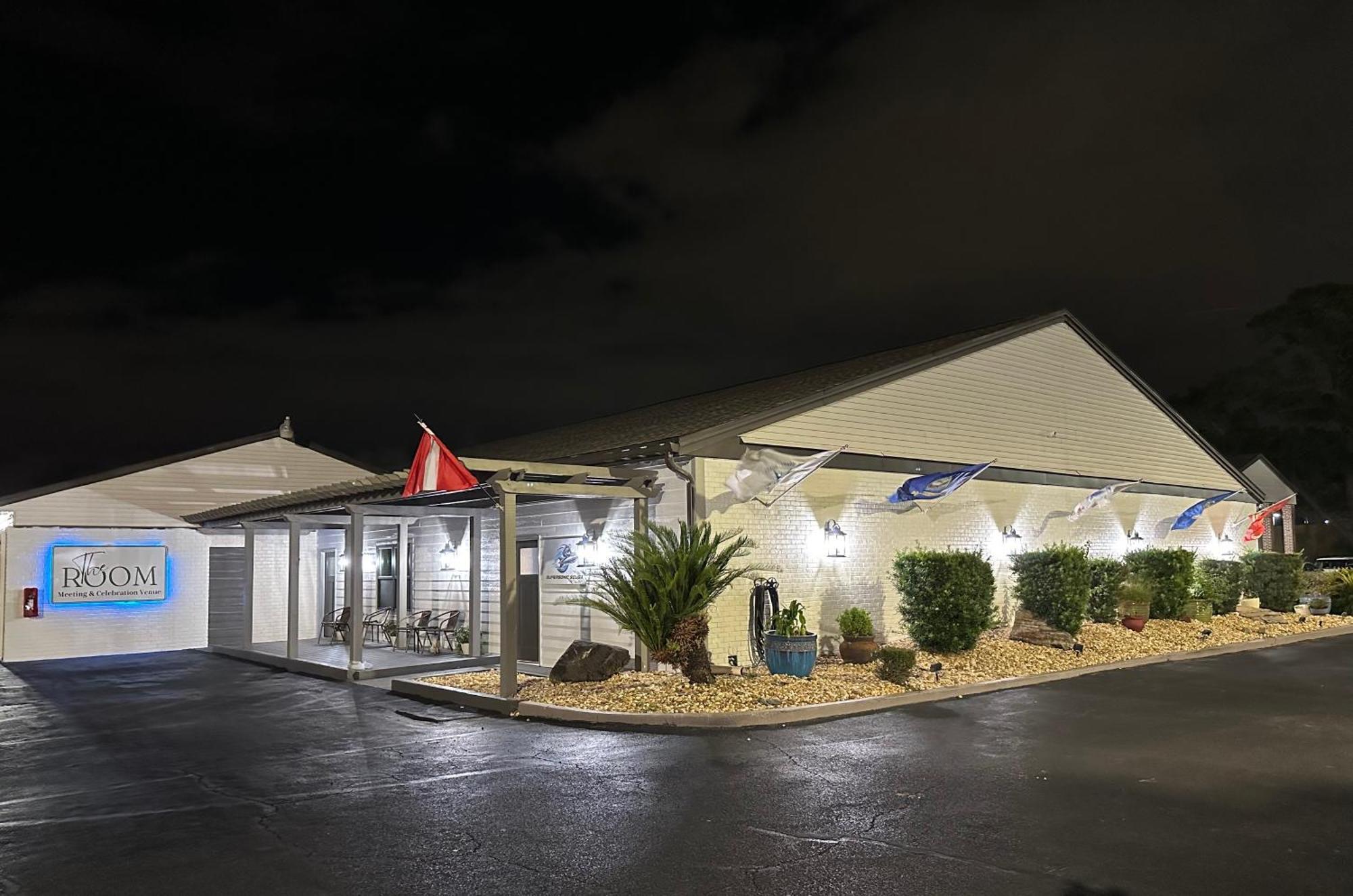 At Home Inn - Pensacola Ferry Pass Exterior photo